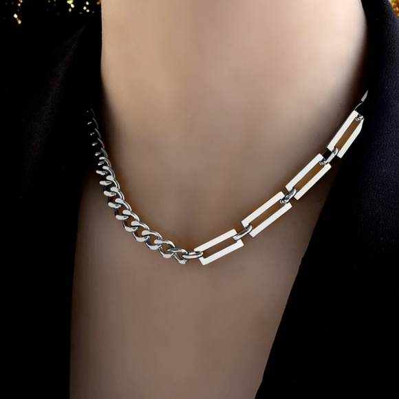 NKULTD Jewelry - 🆕️Stunning 18K White Gold Plated Cuban Chain Necklace - 316L Stainless Steel